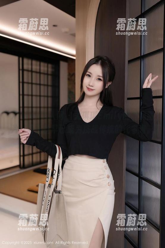 Xiuren秀人网-大琪琪Emily Xiuren秀人网 - 大琪琪Emily的私房图片,裤里丝早已成为挑战传统的代名词。