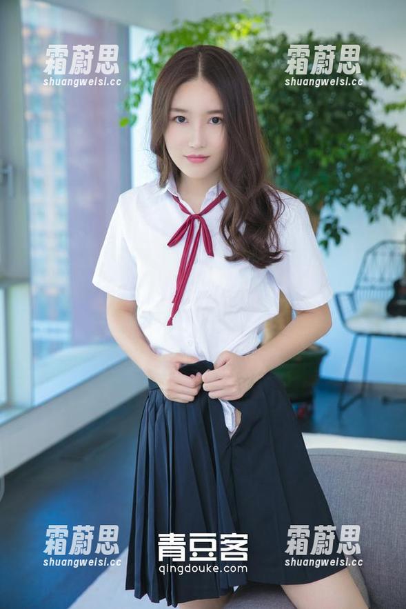 推女神 - 黄可christine全套丝袜图包，结构合理，腿型出众，万一变成流行趋势，你会怪我吗？