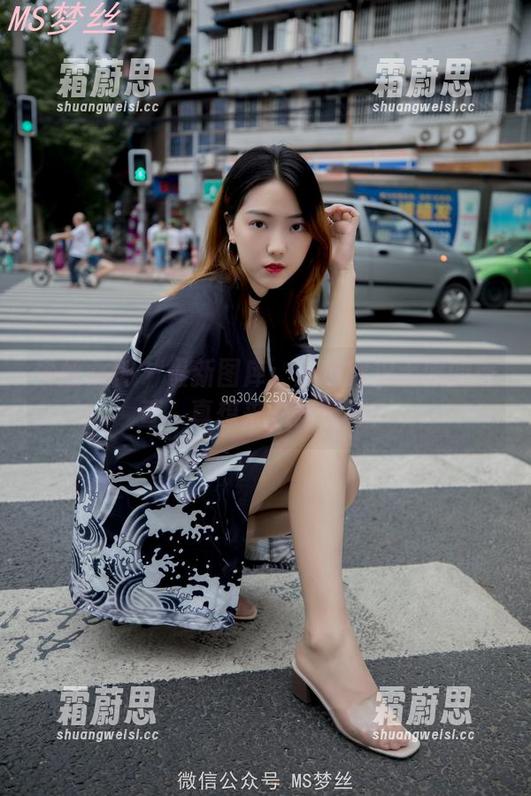 梦丝女神-香萱 梦丝女神 - 最新图库:那位穿护士服的香萱,真想来一针要不?